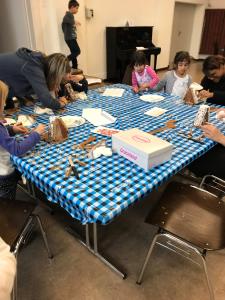 Lebkuchenhaus bauen und verzieren